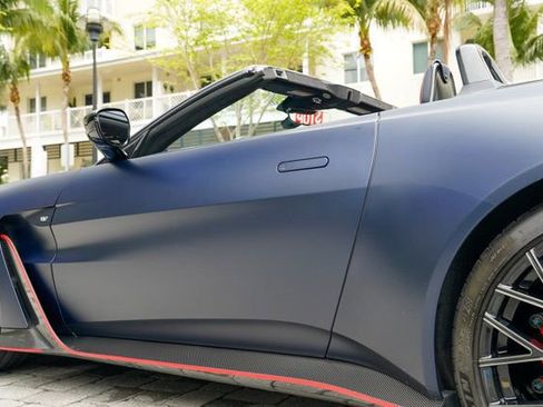 Used 2023 Aston Martin V12 Vantage V12 Roadster image 19