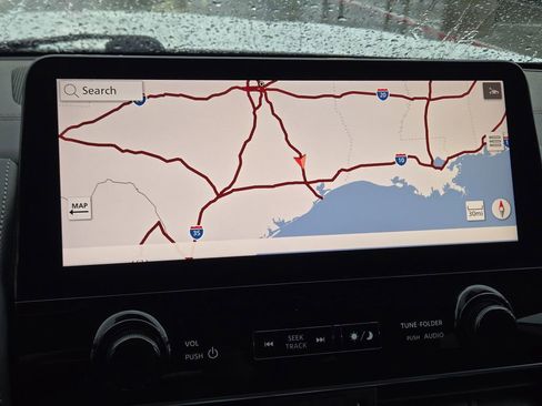 Used 2024 Nissan Armada Platinum w/ Captain's Chairs Package image 23