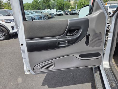 Used 2003 Ford Ranger XLT AWD/4WD image 12
