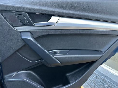 Used 2019 Audi Q5 2.0T Premium w/ Convenience Package image 13