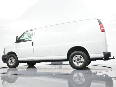 Used 2018 GMC Savana 2500 w/ Enhanced Convenience Package RWD image 42
