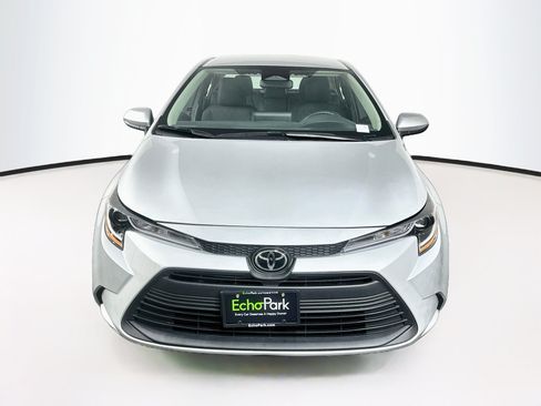 Used 2024 Toyota Corolla LE FWD image 2