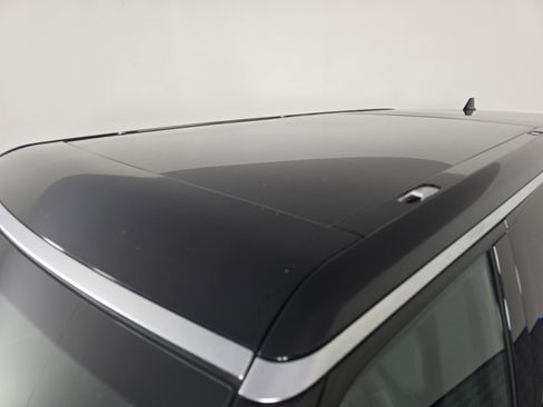 Used 2023 Rivian R1S Adventure image 13