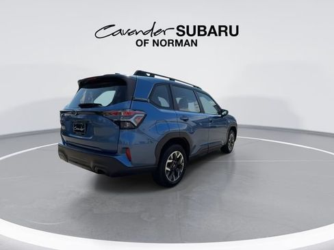 Used 2025 Subaru Forester AWD/4WD image 8