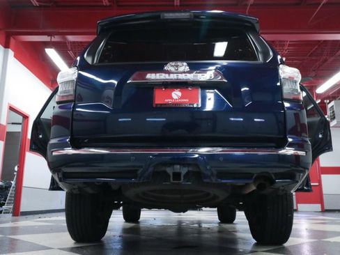 Used 2022 Toyota 4Runner Limited AWD/4WD image 34