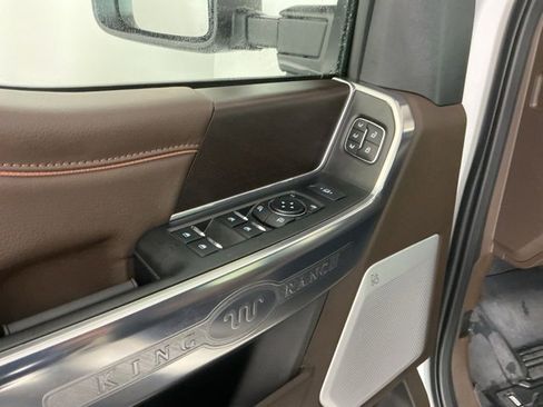 Used 2025 Ford F450 King Ranch w/ Chrome Package image 17