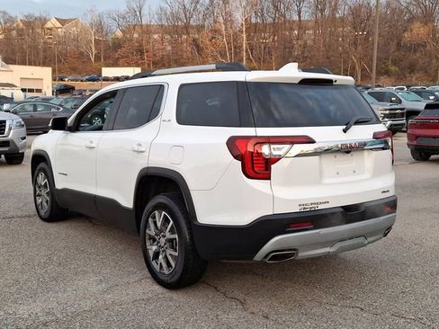 Used 2023 GMC Acadia SLE w/ Driver Convenience Package image 4