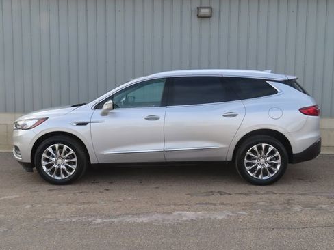 Used 2021 Buick Enclave Premium w/ Sun and Sites Package image 9