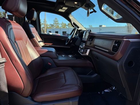 Used 2024 Ford Expedition Max Limited image 27