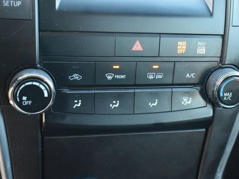 Used 2015 Toyota Camry SE image 26