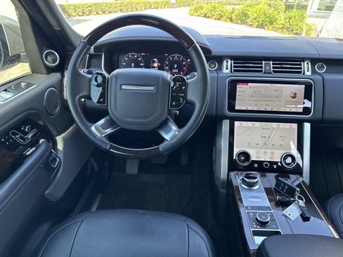 Used 2021 Land Rover Range Rover image 25