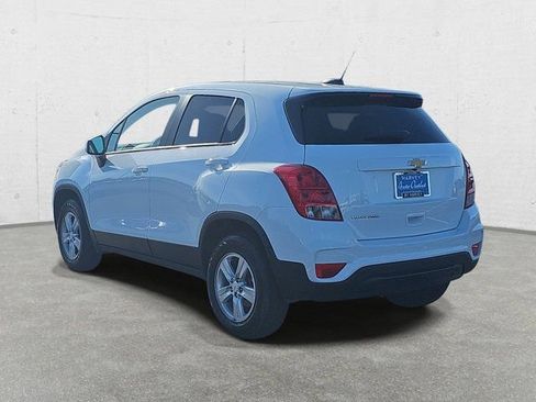 Used 2022 Chevrolet Trax LS w/ Tint and Cruise Package image 7