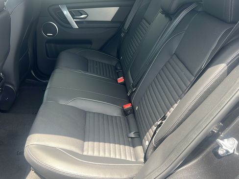 New 2026 Land Rover Discovery Sport Landmark AWD/4WD image 17