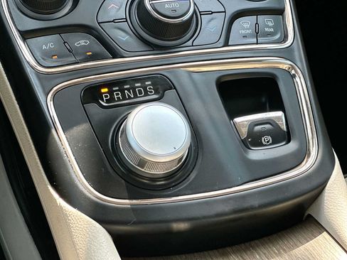 Used 2015 Chrysler 200 C w/ Navigation & Sound Group I FWD image 21