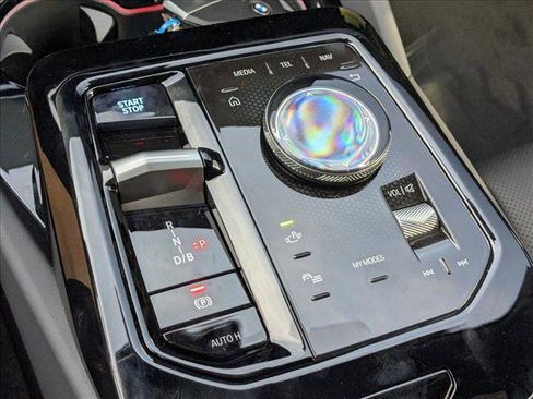 Used 2026 BMW i5 eDrive40 w/ M Sport Package image 14