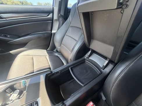 Used 2018 Honda Accord Sport image 15
