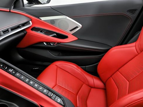 Used 2023 Chevrolet Corvette Stingray Preferred Conv w/ Z51 Performance Package RWD image 32