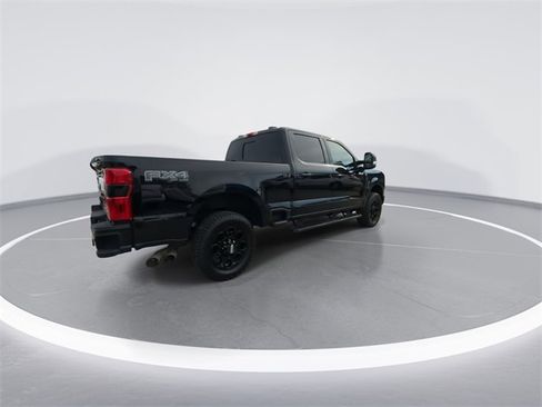 Used 2023 Ford F250 Lariat w/ Black Appearance Package image 8