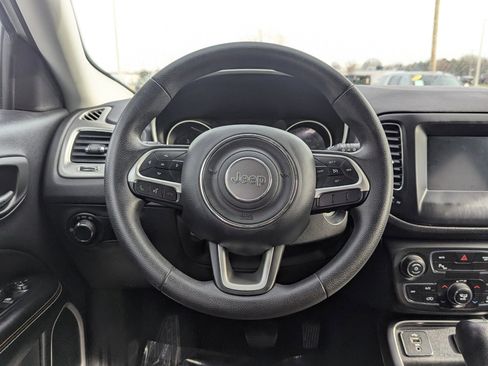 Used 2018 Jeep Compass Sport w/ Tech Group image 18