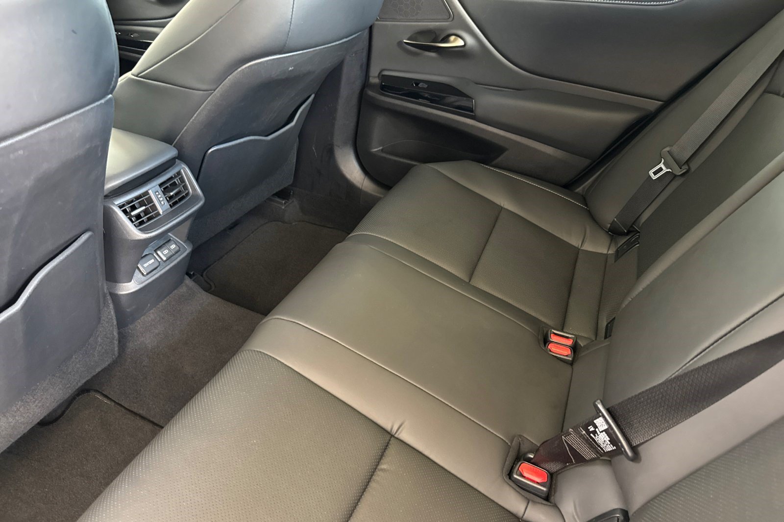 Certified 2025 Lexus ES 300h w/ Premium Package FWD image 15