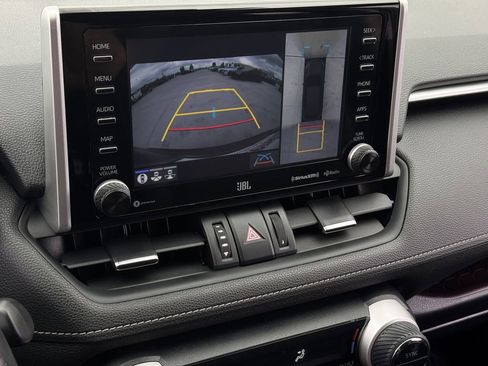 Used 2019 Toyota RAV4 Limited w/ Advanced Technology Package AWD/4WD image 18