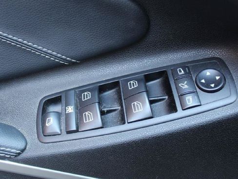 Used 2012 Mercedes-Benz GL 450 450 4MATIC image 25