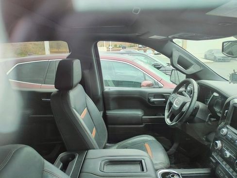 Used 2022 GMC Sierra 1500 AT4 w/ AT4 Premium Package image 4