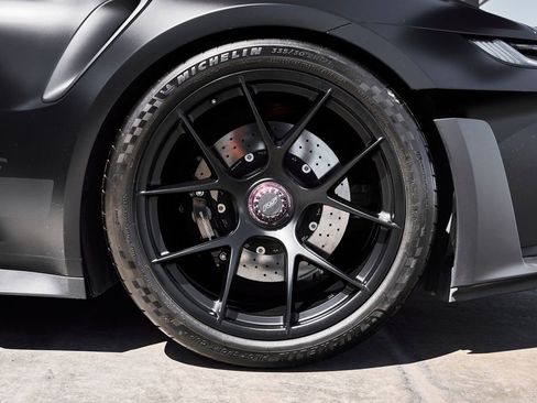 Used 2025 Porsche 911 GT3 RS w/ Weissach Package RWD image 24