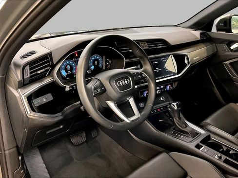 Used 2025 Audi Q3 2.0T Premium w/ Convenience Package AWD/4WD image 18
