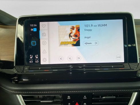 Used 2025 Volkswagen Atlas SE FWD image 13