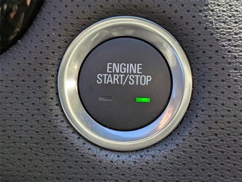 New 2025 Cadillac XT6 Luxury image 33