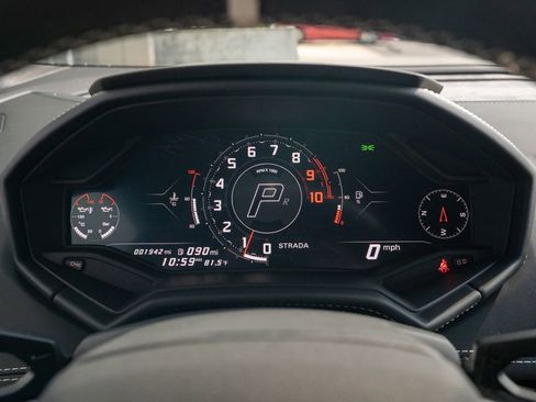 Used 2024 Lamborghini Huracan Sterrato image 20