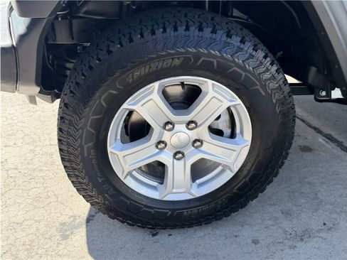 Used 2020 Jeep Wrangler Sport AWD/4WD image 12