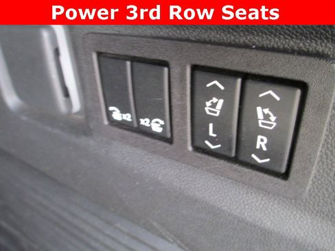 Used 2023 GMC Yukon Denali Ultimate image 24