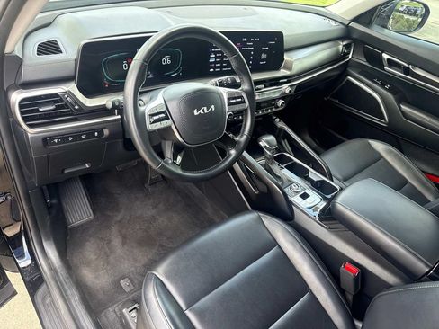 Used 2025 Kia Telluride S AWD/4WD image 23