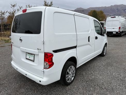 Used 2021 Nissan NV200 SV w/ Back Door Glass Package image 3