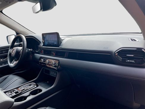 Used 2025 Honda Pilot Elite image 32