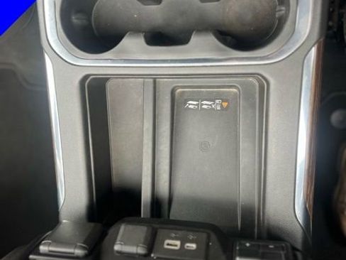 Used 2022 Chevrolet Silverado 3500 High Country image 19