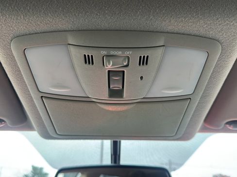 Used 2011 Nissan Rogue SV w/ SL Pkg image 36