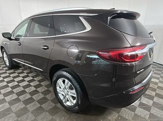 Used 2018 Buick Enclave Essence w/ Trailering Package FWD video 4