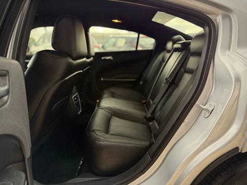 Used 2019 Dodge Charger SXT w/ Leather Interior Group RWD image 20