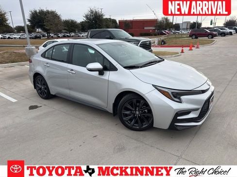 Certified 2025 Toyota Corolla XSE image 1