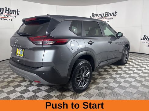 Used 2023 Nissan Rogue S image 5