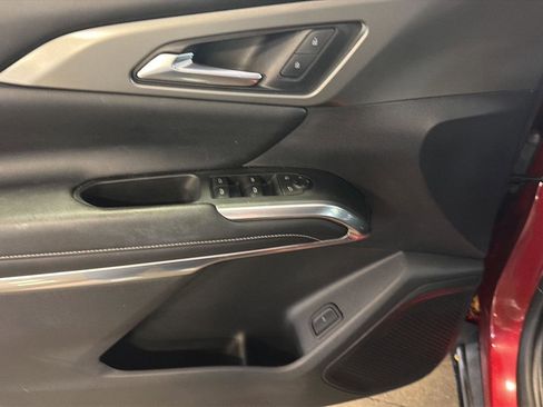 Used 2024 Chevrolet Traverse LT image 25