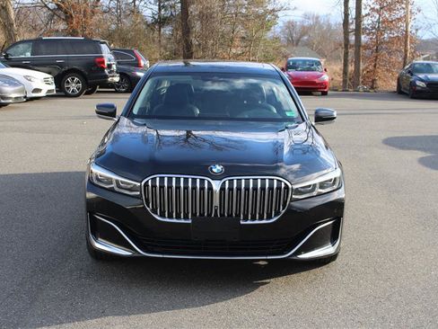 Used 2020 BMW 750i xDrive w/ Cold Weather Package image 4