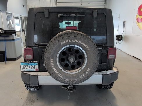 Used 2014 Jeep Wrangler Unlimited Sahara w/ Connectivity Group image 4