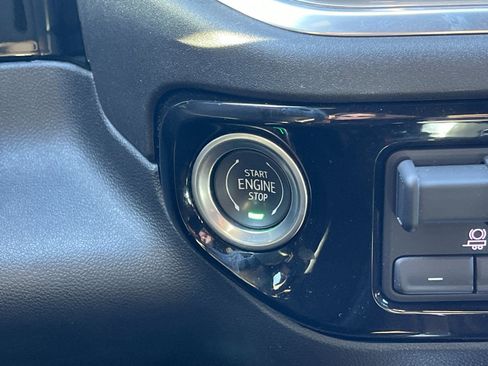 Used 2022 Chevrolet Silverado 1500 High Country w/ Z71 Off-Road Package image 24