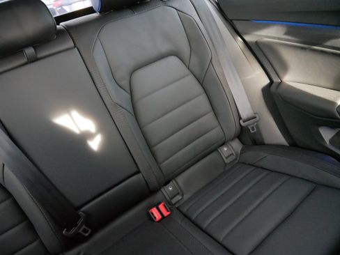 Used 2024 Volkswagen Golf R image 14