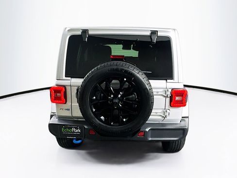 Used 2024 Jeep Wrangler Unlimited Sahara AWD/4WD image 7