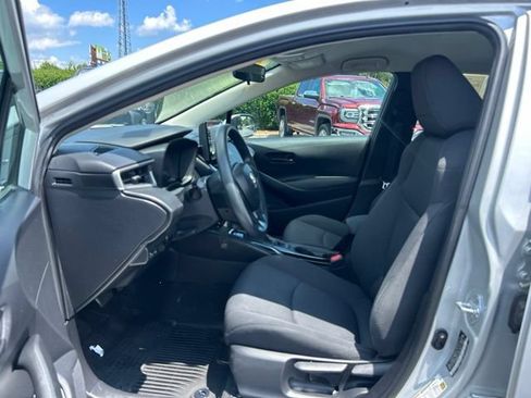 Used 2022 Toyota Corolla LE FWD image 14